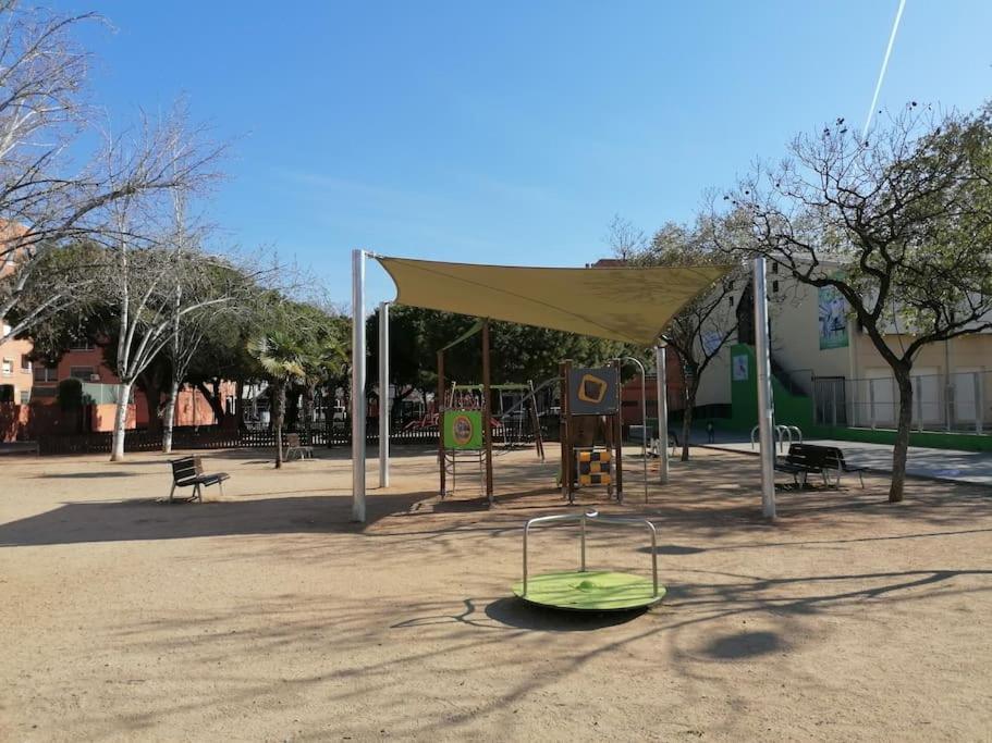 Piso Pl 2B, 20Min Plaza Cataluna Сан-Адріа-де-Бесос Екстер'єр фото