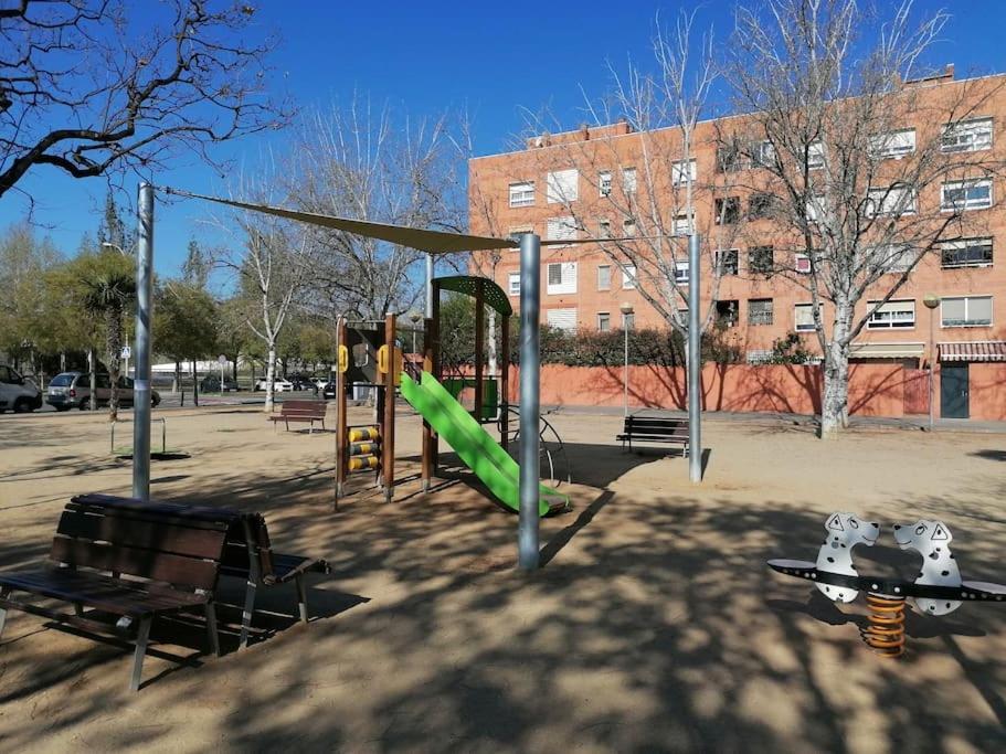 Piso Pl 2B, 20Min Plaza Cataluna Сан-Адріа-де-Бесос Екстер'єр фото